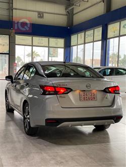 نيسان فيرسا